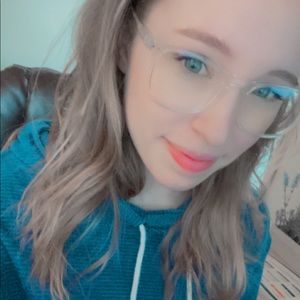 Meet your Posher, Nina